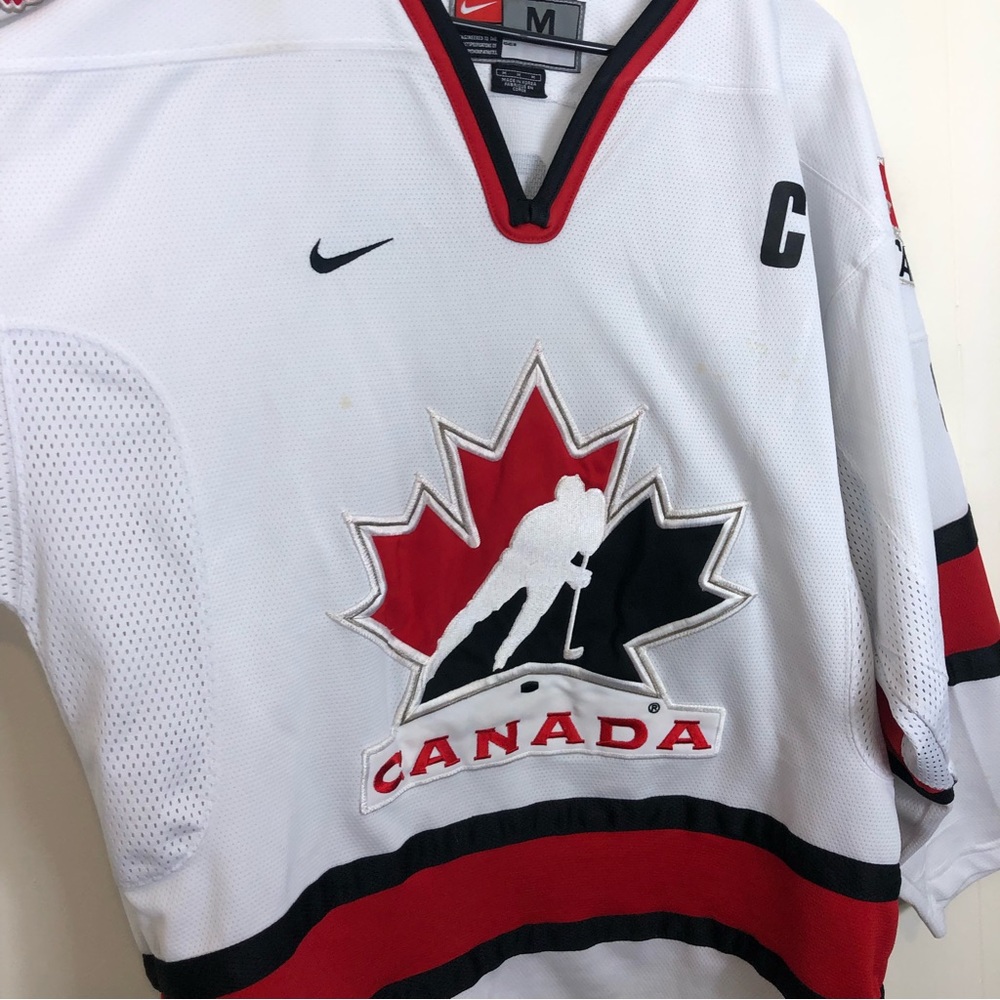 Nike Team Canada Hockey Jersey Sz M - Picture 5 of 10